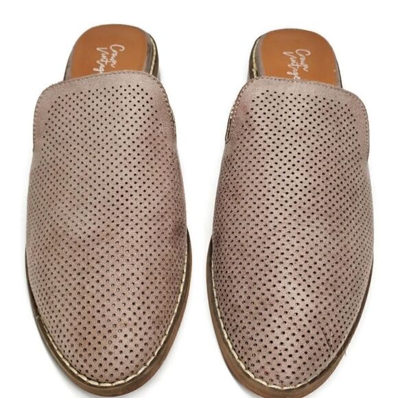 Crown Vintage Lacertae Light Tan Perforated Closed Almond-Toe Flat Mule Slides - Picture 5 of 11